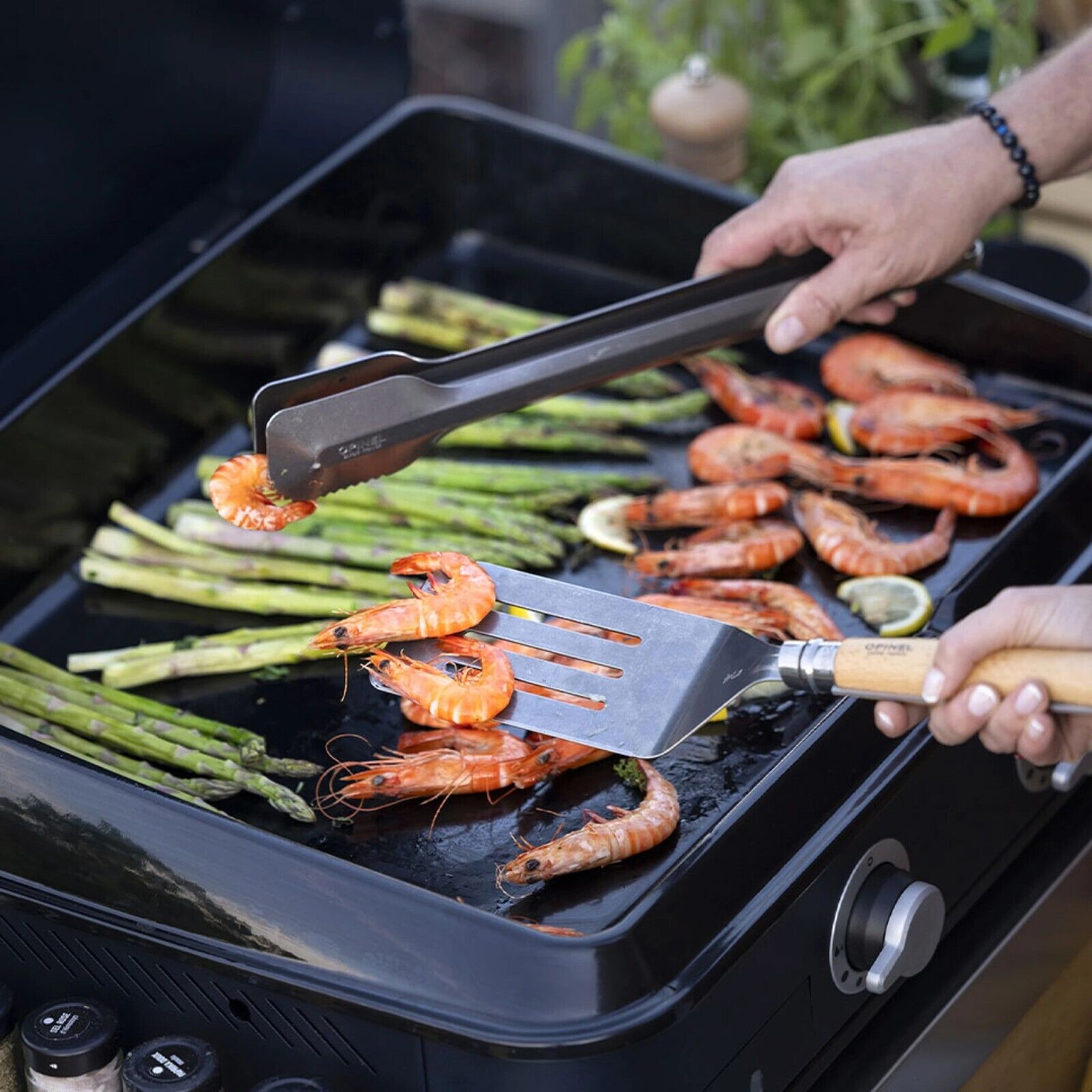 Opinel Barbecue Set Grillset Messer Pfannenwender XL-Grillzange Flaschenöffner